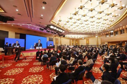 李克強：今年政府支出更多向民生領(lǐng)域傾斜，特別是義務(wù)教育和基本醫(yī)療