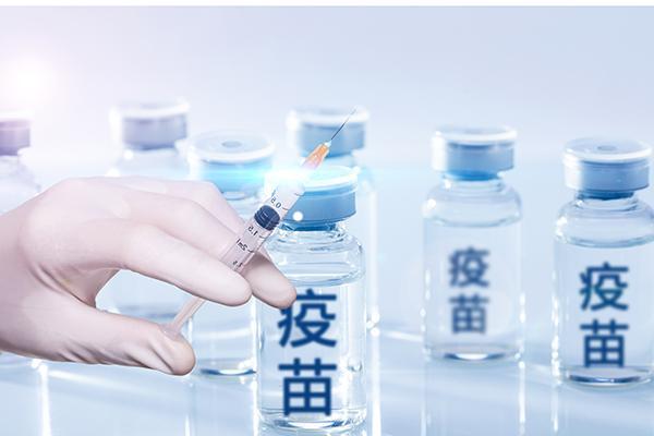 我國新冠疫苗累計接種近24億劑次，專家回應熱點問題